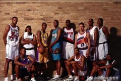 克莱·汤普森加盟独行侠，得分能力助阵新赛季